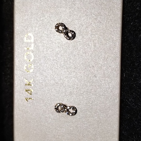 14kt stud earring infinity symbol CZ nwt - Picture 1 of 8